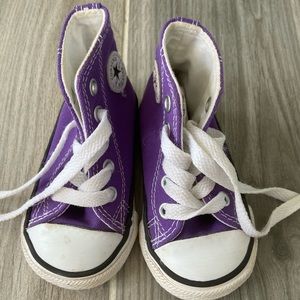 Toddler size 4 high top purple converse